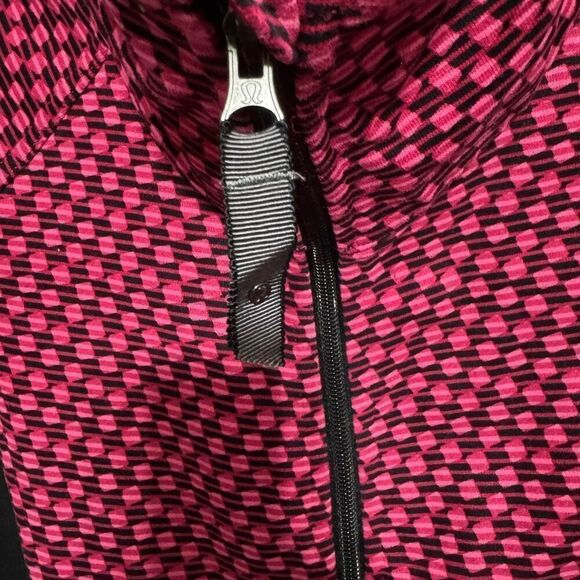 Lululemon scuba full zip magenta and black jacket size 6 - Picture 3 of 6
